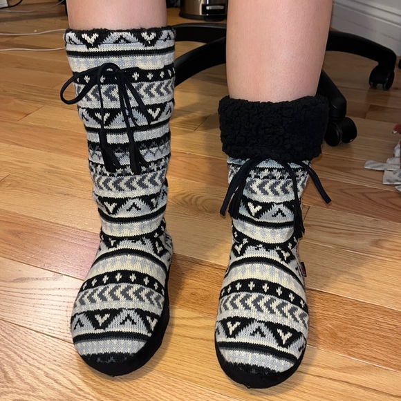 VGUC: LUK-EES by MUK LUKS Slippers - Picture 1 of 13